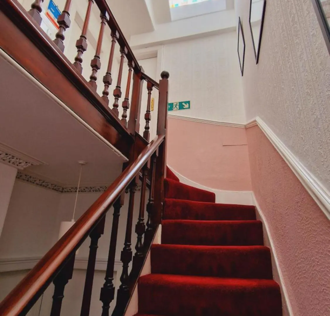Mackenzie Guest House Edinburgh 3*,