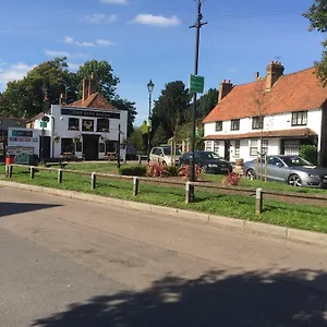 *** Guest house Harmondsworth Hall United Kingdom