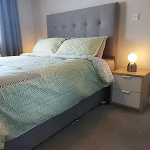 Lawnbrook Town House 2*, Belfast Reino Unido