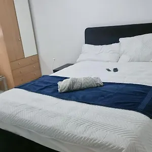 Apartment Entire-2 Bedroom With Driveway,1free Parking United Kingdom